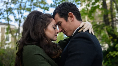 A Última Carta de Amor, Romance com Felicity Jones ganha Trailer