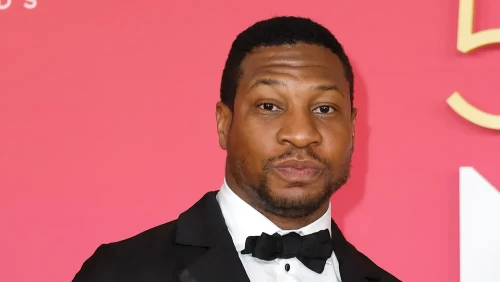 julgamento-de-agressao-de-jonathan-majors-adiado-nova-data-marcada-para-setembro