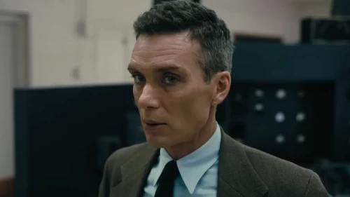 Neto de J. Robert Oppenheimer diz que teria removido uma cena do filme