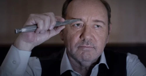 primeiro-de-control-com-kevin-spacey-apos-polemica-e-revelado