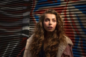 serie-turca-apesar-do-amor-sic-caras-elenco-episodios-historia