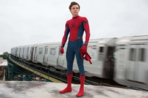 Tom Hollander recebeu por engano ordenado de Tom Holland por 'Homem-Aranha'