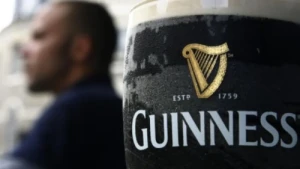 "House of Guinness": Famosa marca de cerveja vai ser tema da nova série do criador de "Peaky Blinders"