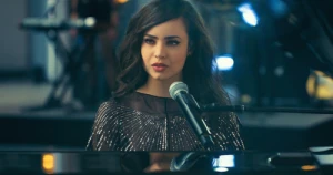 Após Corações Marcados, Sofia Carson vai protagonizar romance "The Life List" para a Netflix