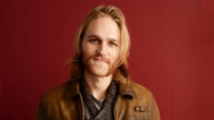Wyatt Russell sugere que 'Thunderbolts' "não é um filme da Marvel convencional"